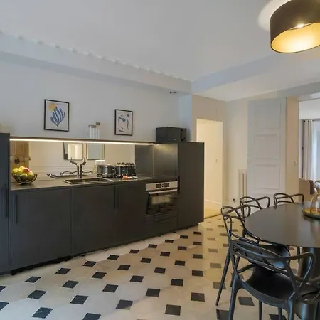 Amazingapartment #gallerieslafayette #madeleine#ac *