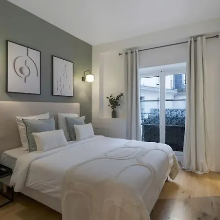 Apartment Amazingapartment #gallerieslafayette #madeleine#ac