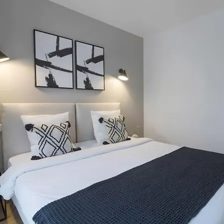 Amazingapartment #gallerieslafayette #madeleine#ac Apartment *